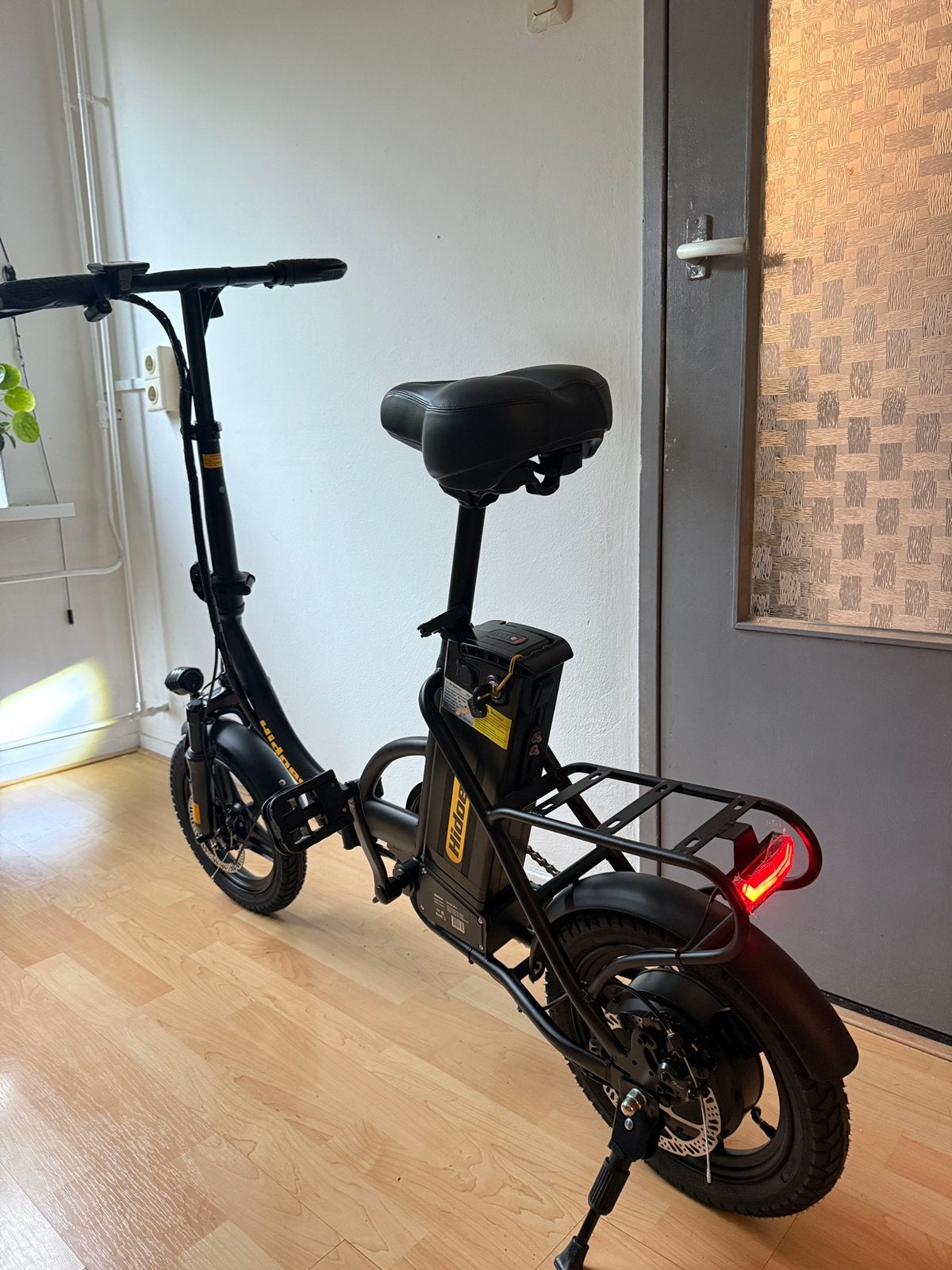 Elektrische Vouwfiets 350W achterwiel motor nieuwestaat!, Fietsen en Brommers, Ophalen of Verzenden, Zo goed als nieuw, Totaal opvouwbaar