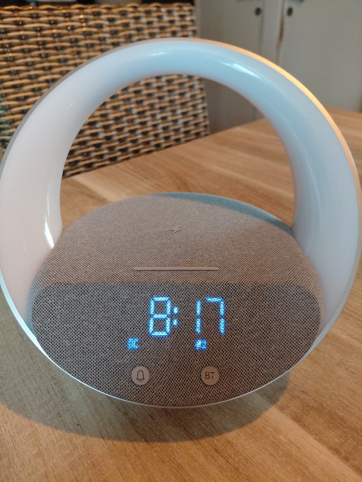 réveil intelligent avec chargeur sans fil, Télécoms, USB-C, Enlèvement ou Envoi, Autres marques, Chargeur sans fil