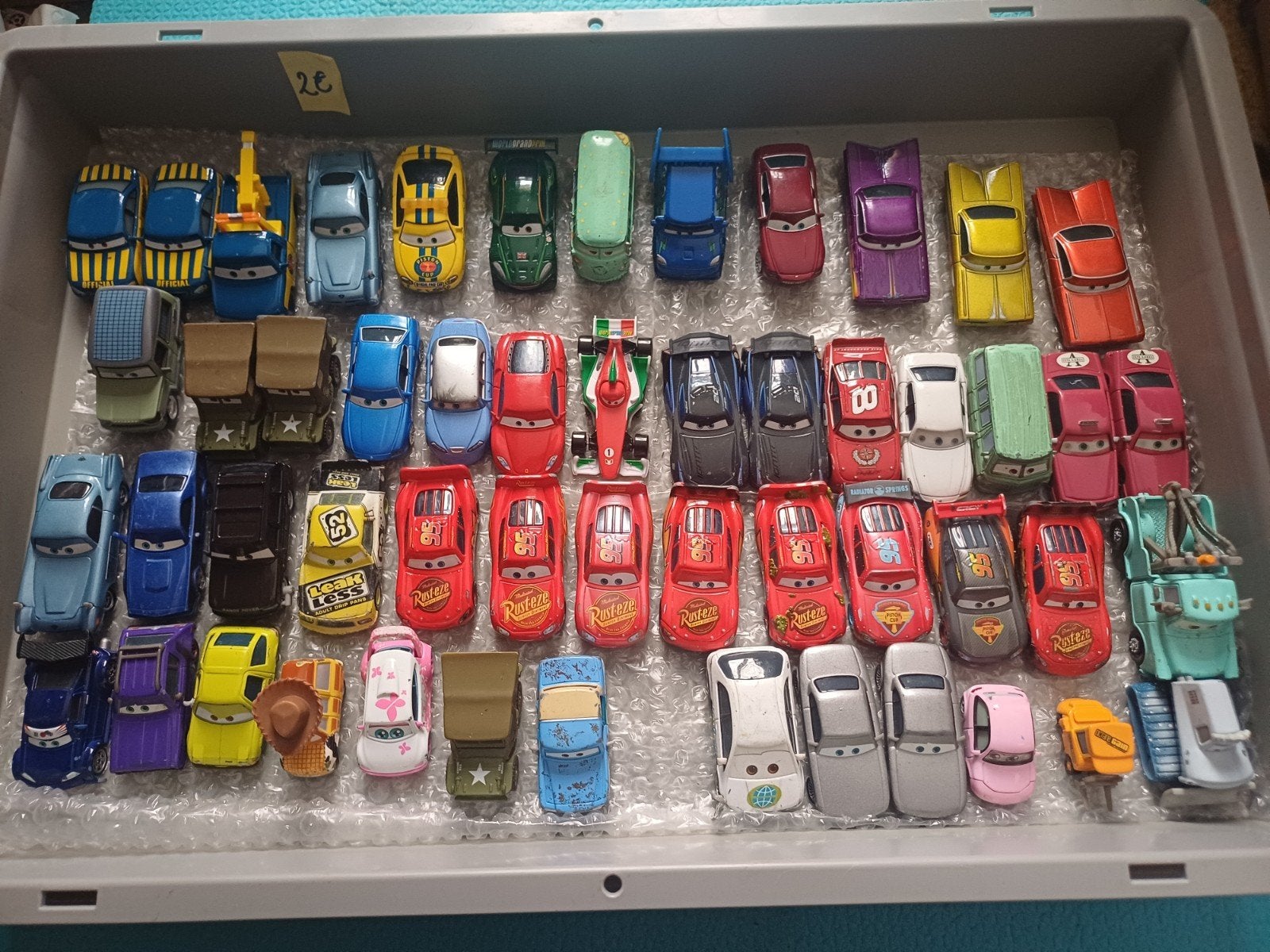 Autootjes Cars 2eur, Kinderen en Baby's, Speelgoed |Speelgoedvoertuigen, Gebruikt, Ophalen of Verzenden