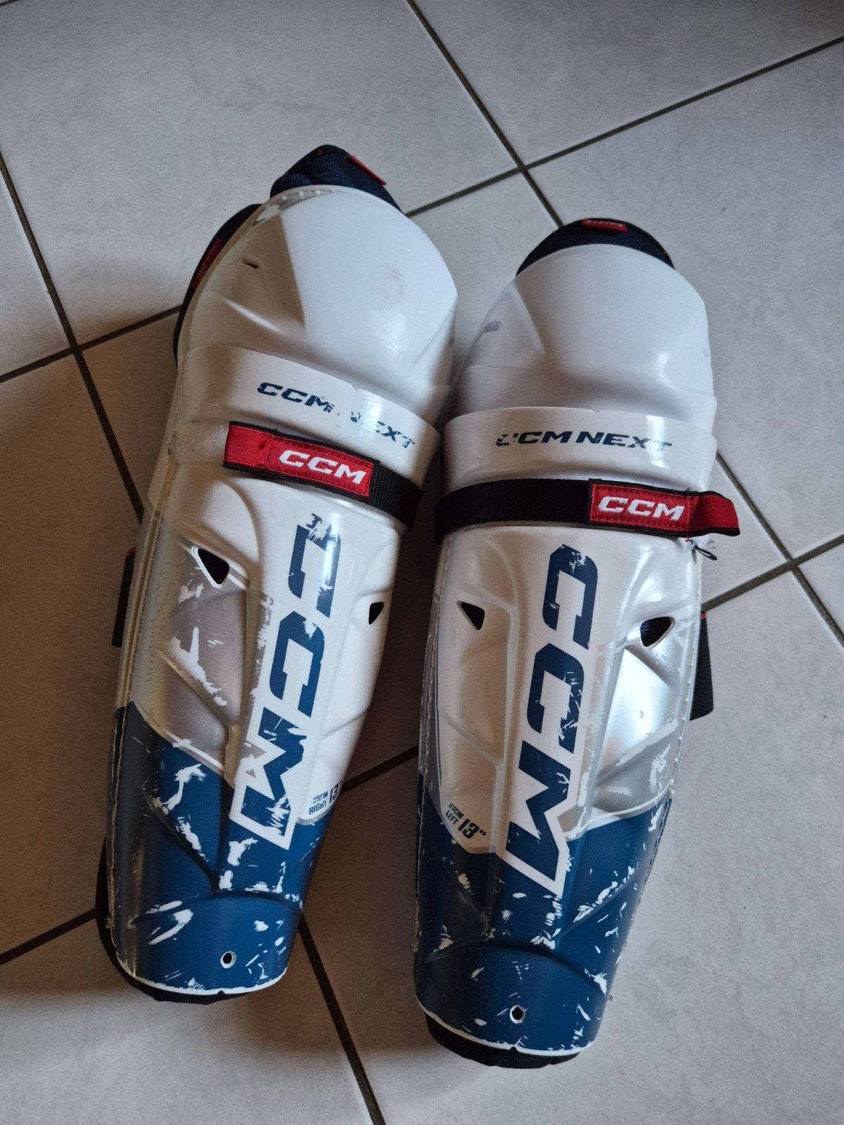 protection jambe et genou CCM, Sports & Fitness, Enlèvement ou Envoi, Protection