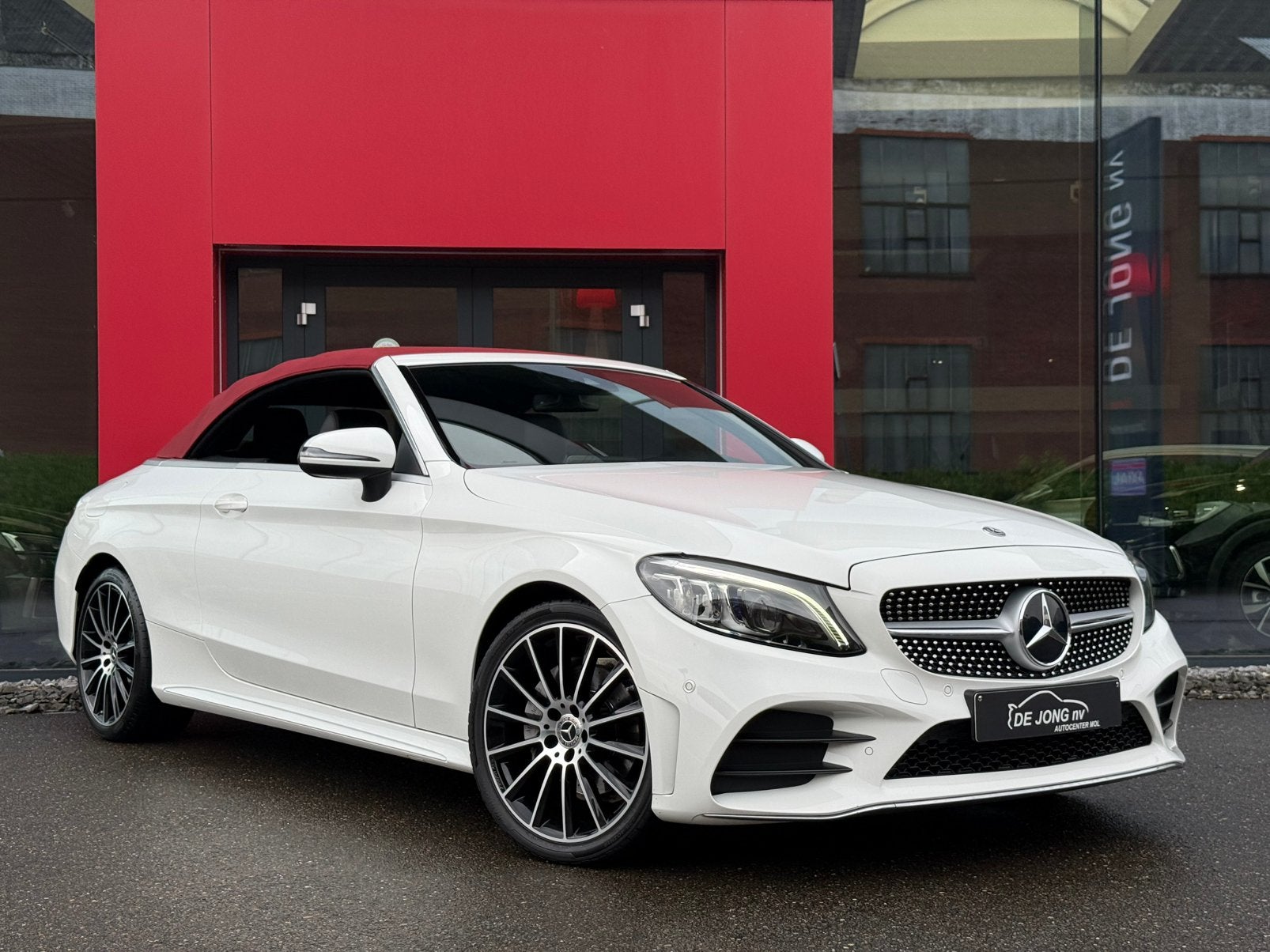 Mercedes C180 Cabrio AMG Sfeer/Line/Dodehoek/Apple/Camera, Auto's, Mercedes-Benz, Automaat, 4 zetels, Achterwielaandrijving, Lane Keeping Assist