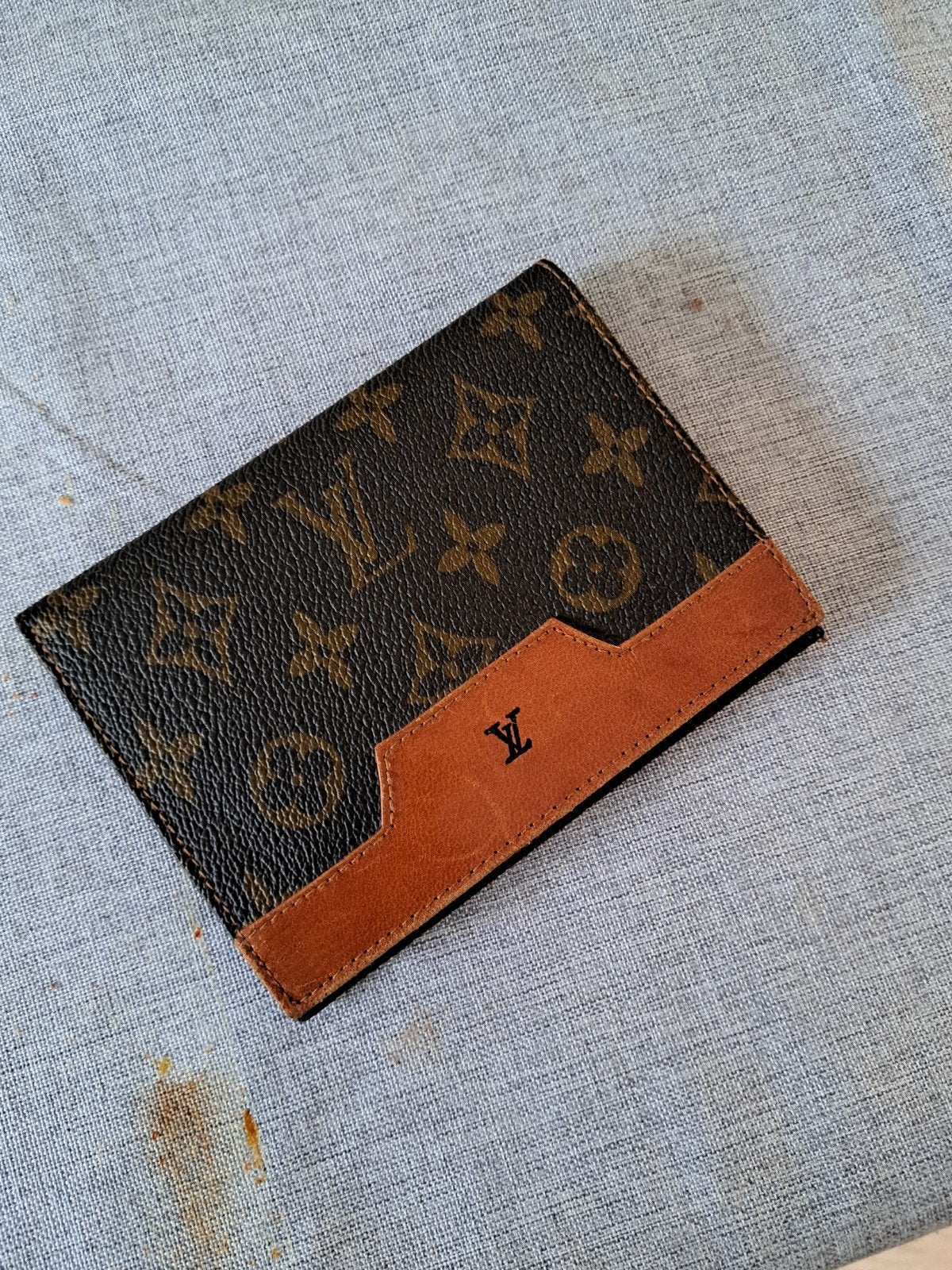 Porte-feuille Louis Vuiton, Bijoux, Sacs & Beauté, Porte-monnaie & Portefeuilles, Enlèvement