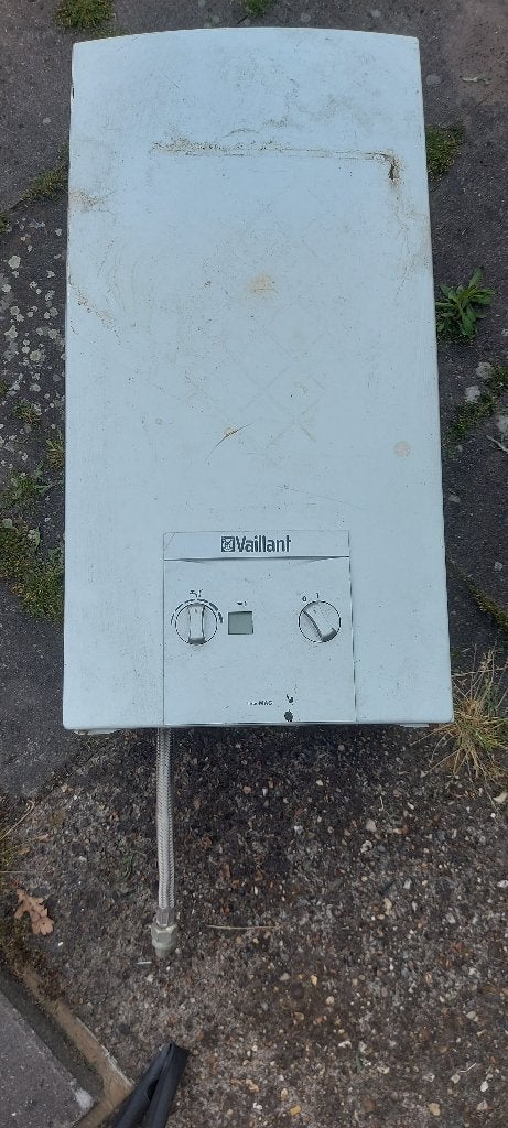 Vaillant MAG BE/LU 14-2/0 H gesloten gasgeiser (aardgas) 14L, Ophalen, Gebruikt, Aardgas, Geiser