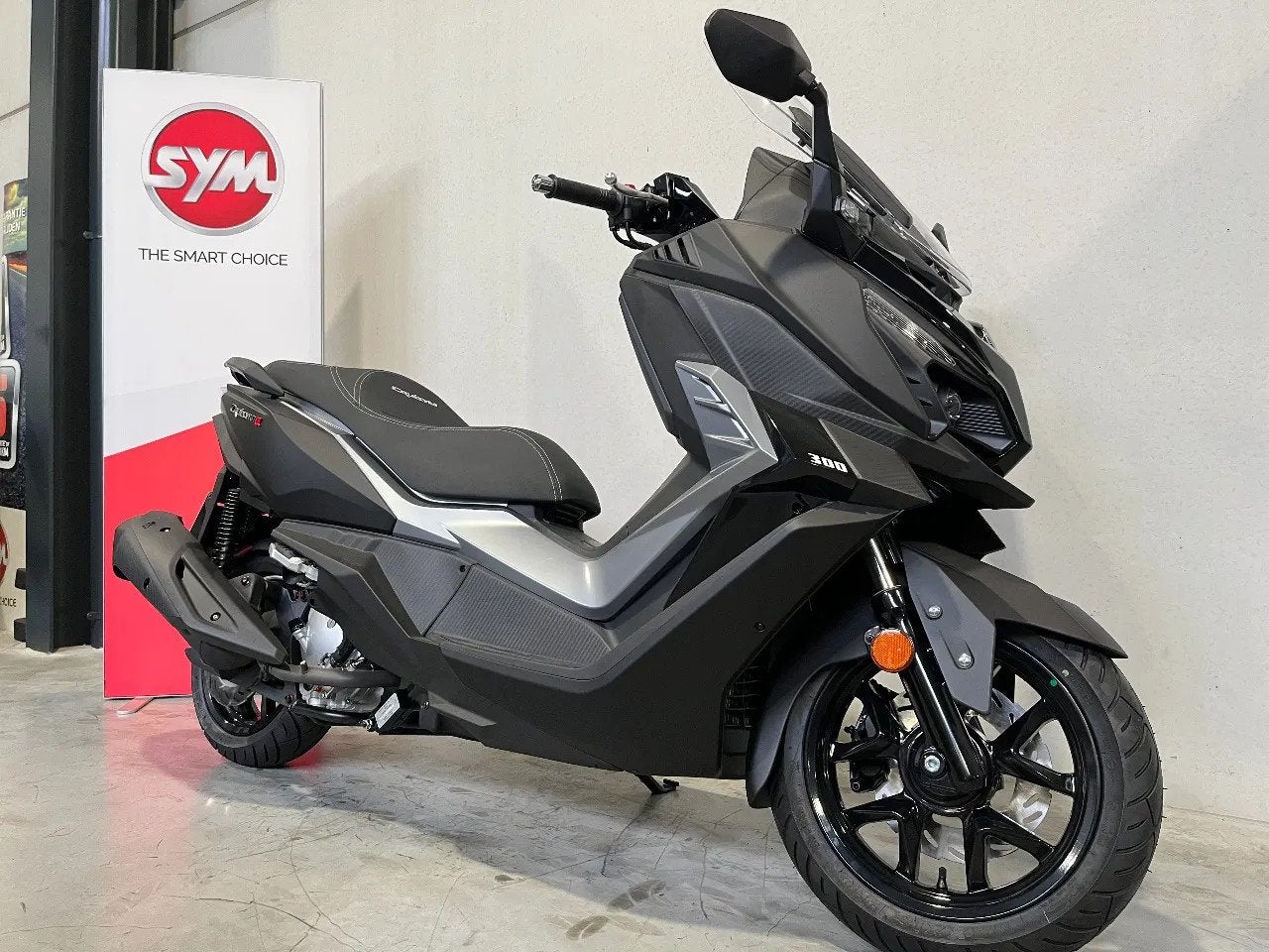 SYM Cruisym Alpha 300 TCS NIEUW OP STOCK (bj 2025), Motoren, Bedrijf, Overig, 278 cc, 12 t/m 35 kW