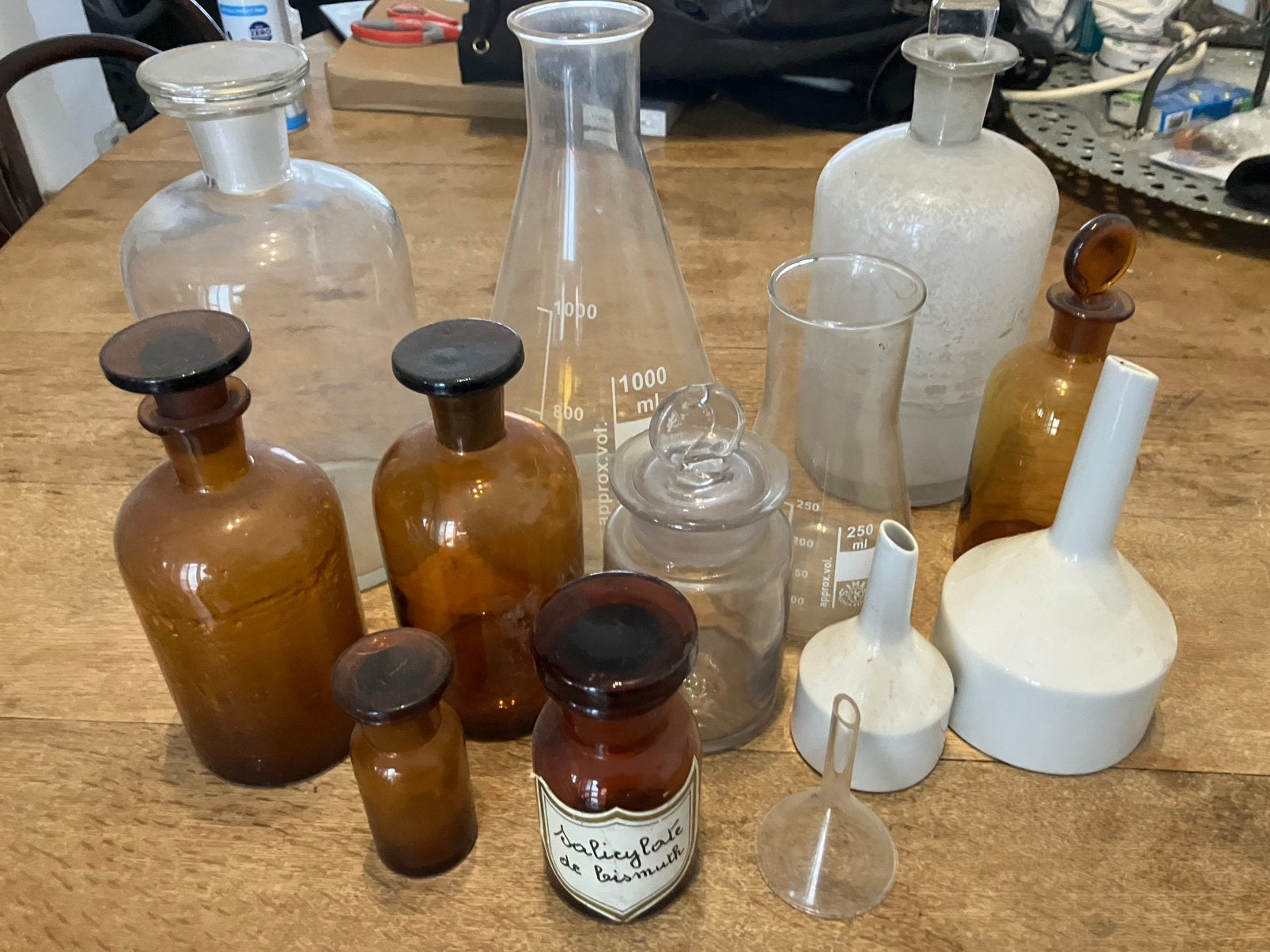 Recipients pharmaceutiques et de chimie, Enlèvement, Utilisé, Autres types