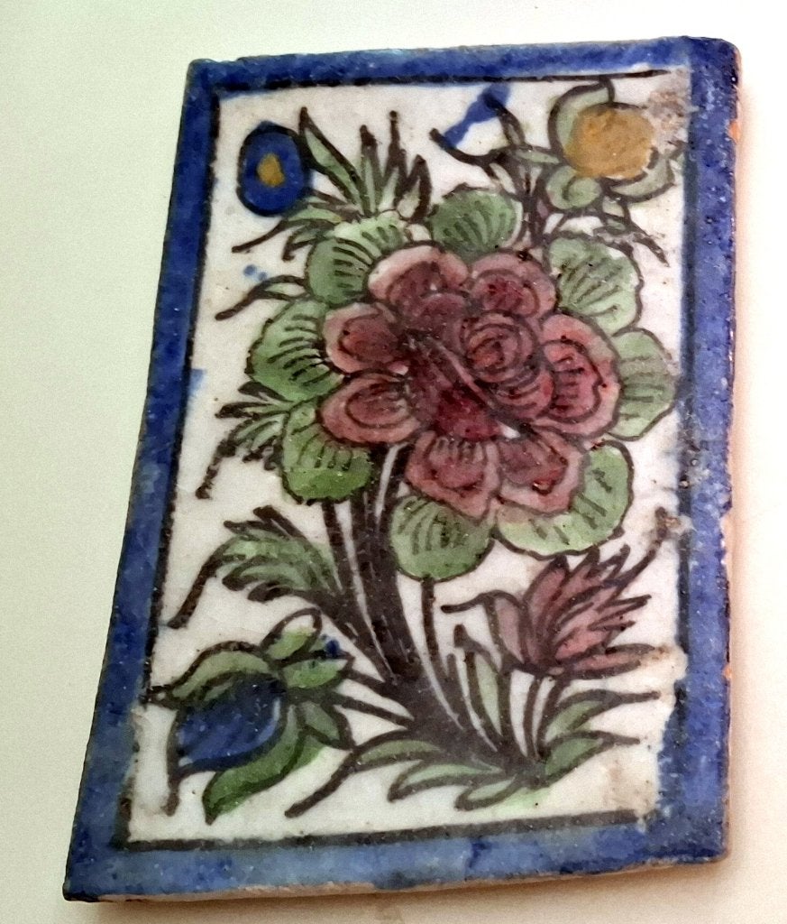 Qajar handbeschilderde keramische tegel, Antiek en Kunst, Verzenden