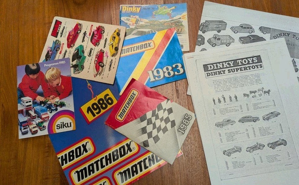 Lot de catalogues jouet miniatures, Envoi