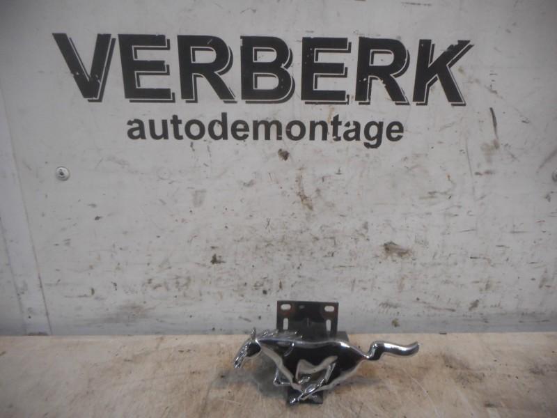 EMBLEEM Ford USA Mustang V (01-2004/06-2015), Gebruikt, Amerikaanse onderdelen