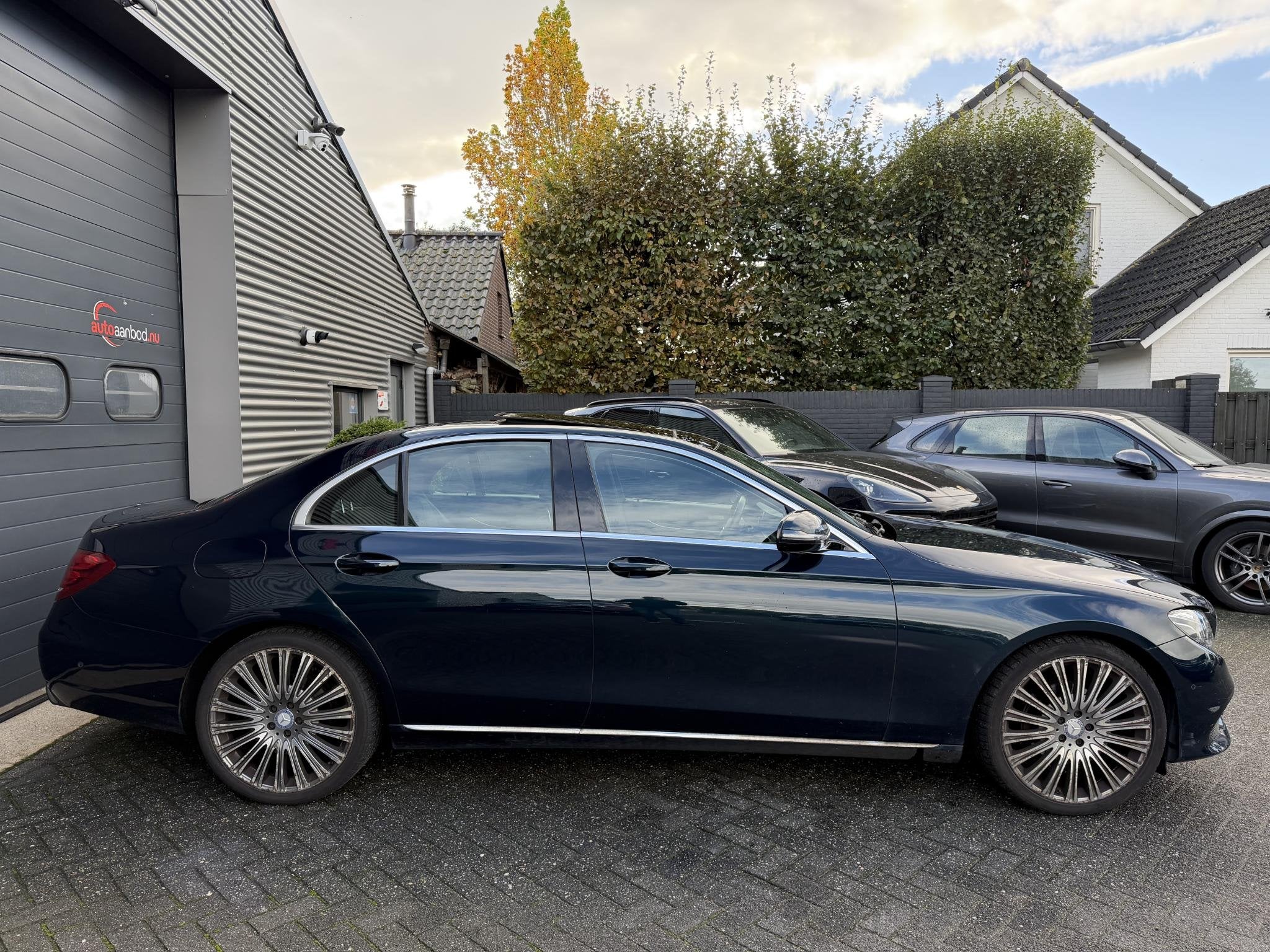 Mercedes-Benz E-klasse 220 d Lease Edition | Panoramadak | B, Auto's, Automaat, 4 deurs, Achterwielaandrijving, 4 cilinders