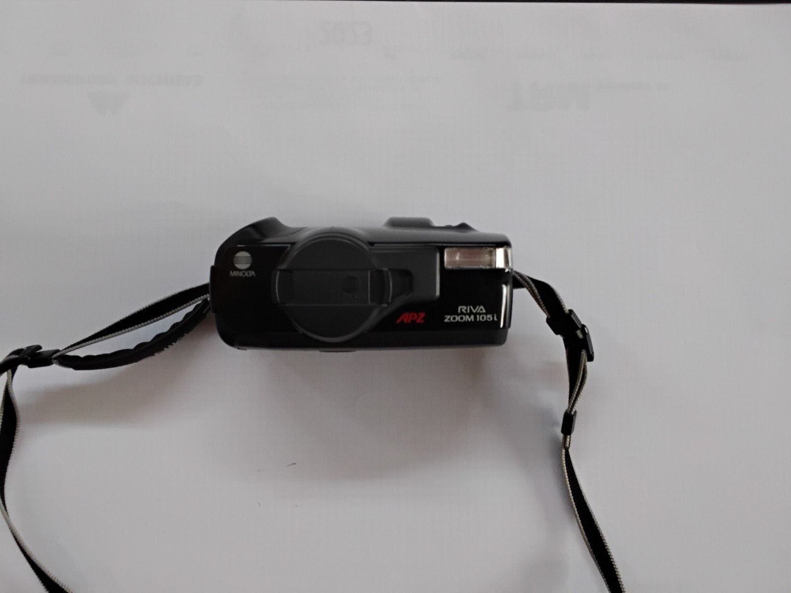 minolta riva zoom 105 i APZ fototoestel, Audio, Tv en Foto, Fotocamera's Analoog, Ophalen of Verzenden, Zo goed als nieuw, Compact