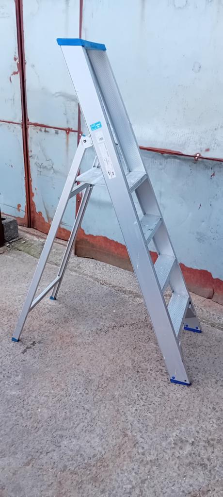 Trapladder solide, Doe-het-zelf en Bouw, Ladders en Trappen, Ophalen