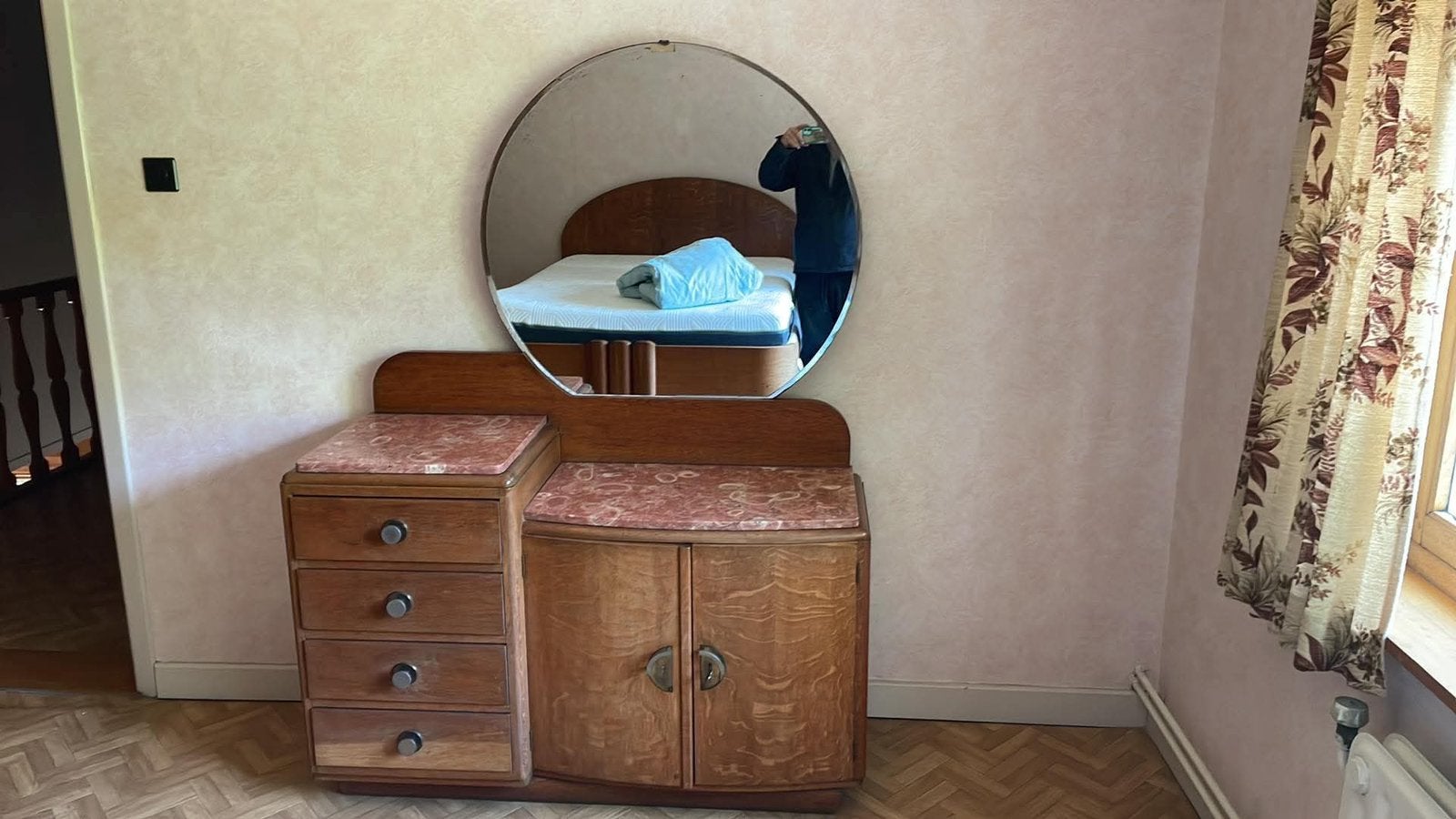 Cabnet bedroom with mirror, Enlèvement ou Envoi, Comme neuf
