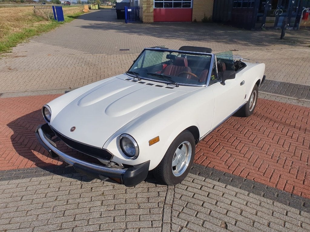 Fiat 124 spider cabriolet, Achat, Cabriolet, Boîte manuelle, Particulier