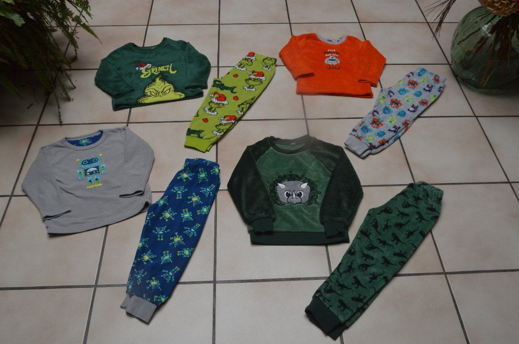 Pyjamas d'hiver garçon T104 ou 3/4A Très bon état à 3€ pièce, Garçon, Comme neuf, Vêtements de nuit ou Sous-vêtements, Primark et Zeeman