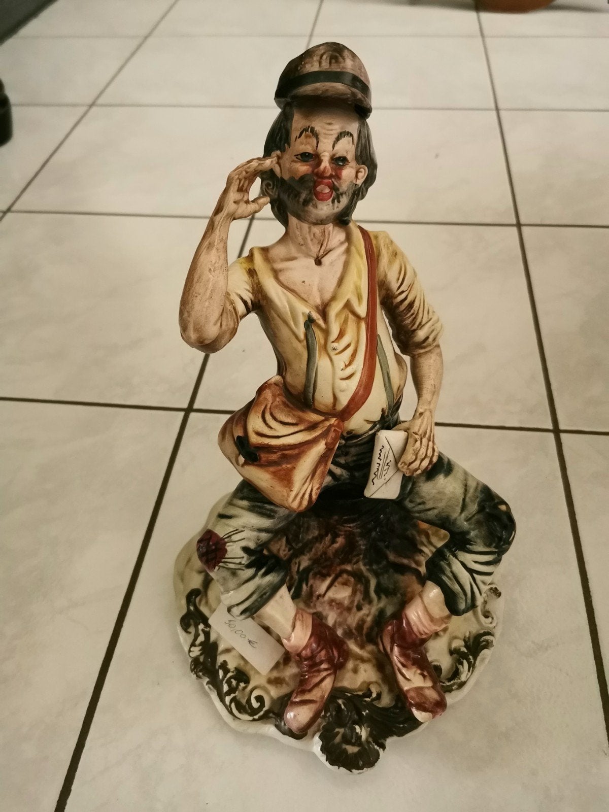 Beeld 'Dronken Postbode' Capodimonte 30cm, Ophalen, Zo goed als nieuw, Mens