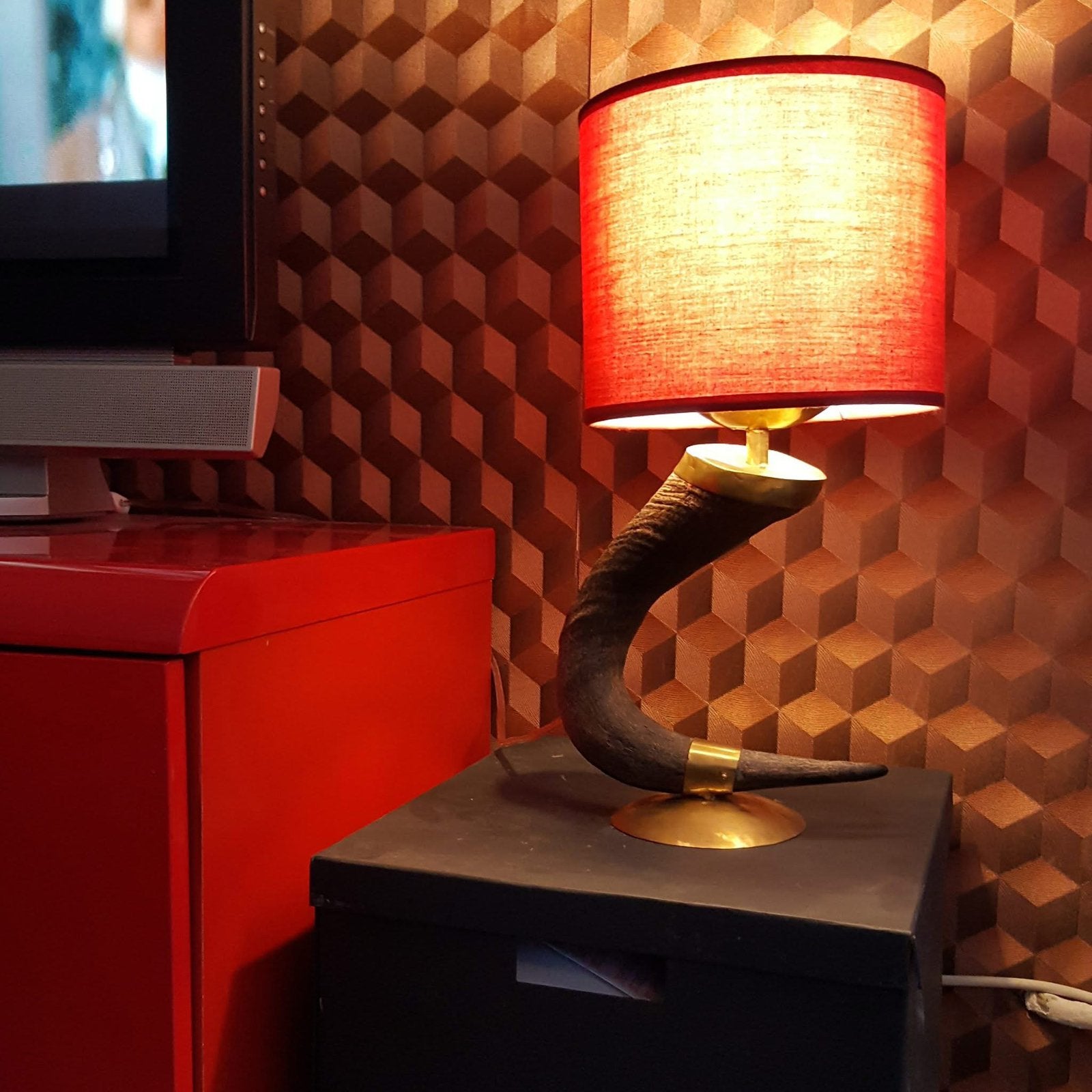 Lampe de chevet artisanale, véritable corne de buffle, Enlèvement ou Envoi, Autres styles, Matériau naturel, Utilisé