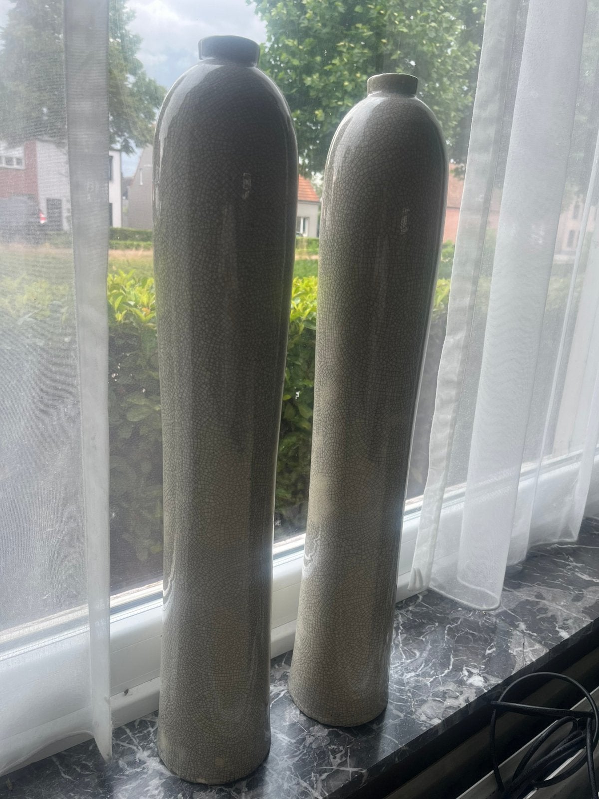 2 stenen vazen, Huis en Inrichting, Woonaccessoires | Vazen, Ophalen, Zo goed als nieuw