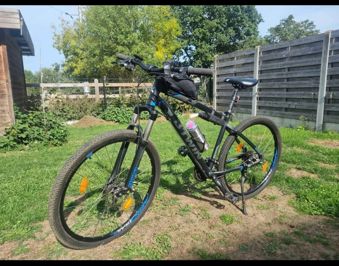 B twin rockrider ST 520 met toebehoren, Vélos & Vélomoteurs, Enlèvement, Comme neuf