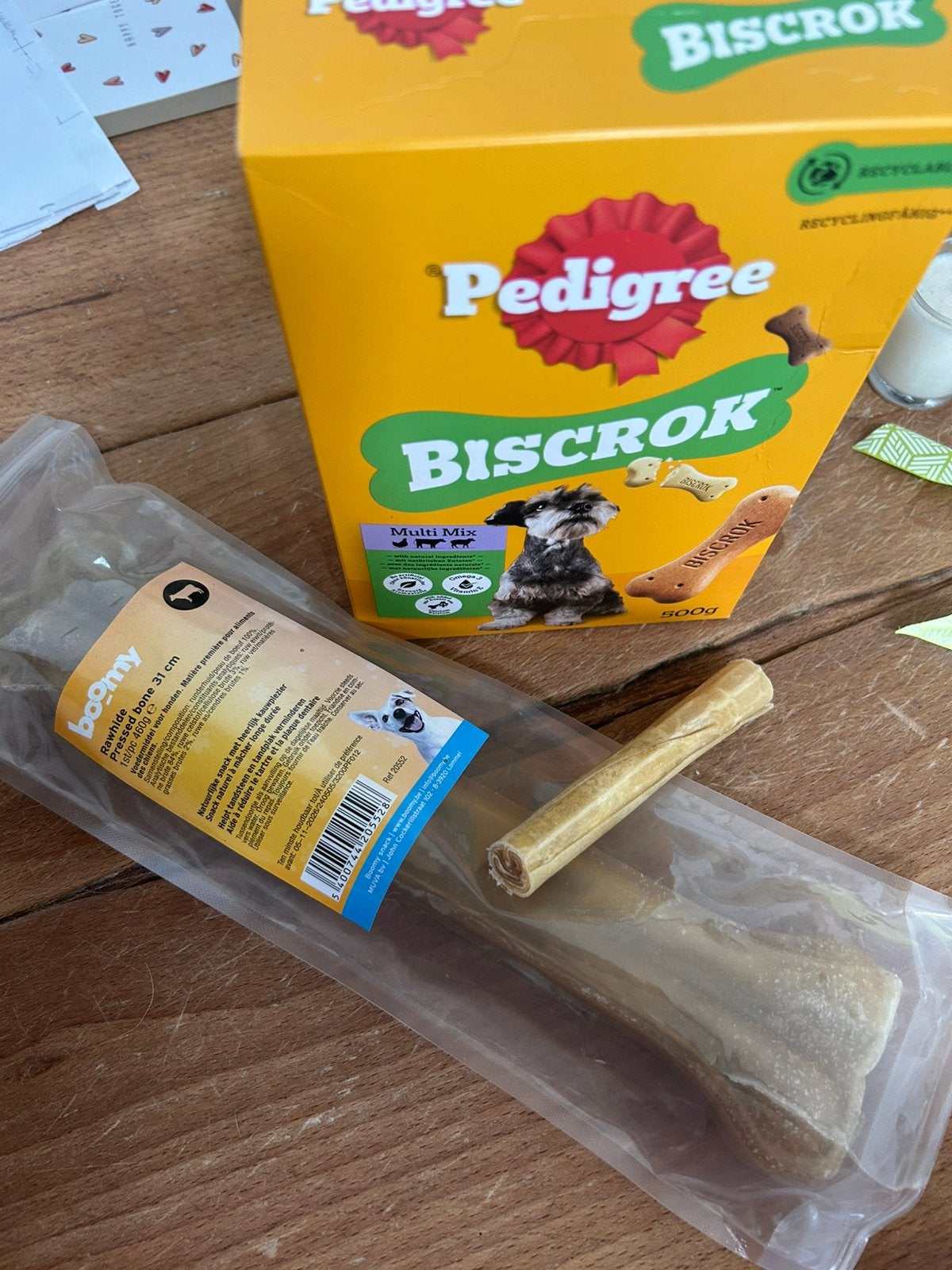 Gratis - kauwbot en koekjes pedigree, Dieren en Toebehoren, Ophalen