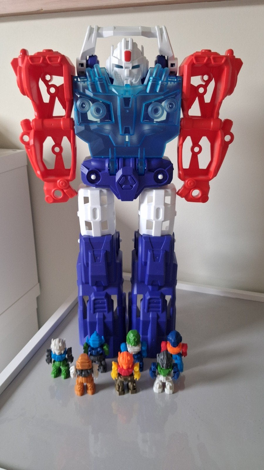 speelgoed robot, Ophalen