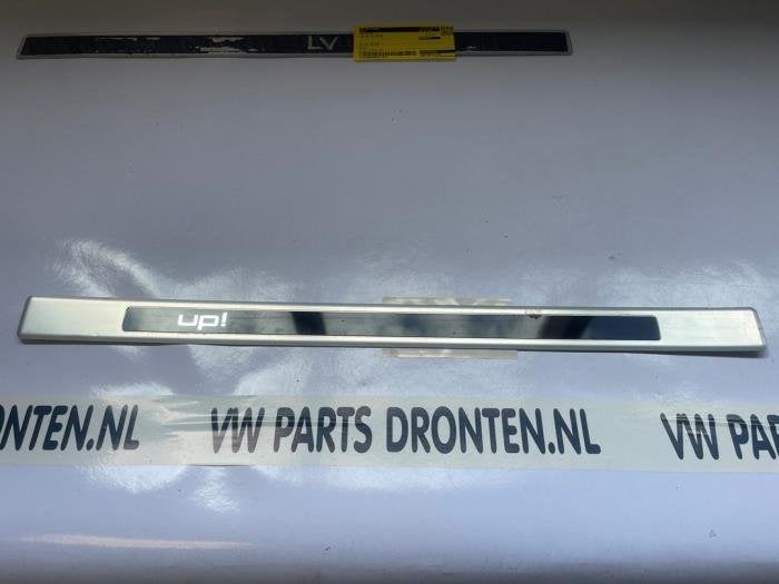 Bande décorative d'un Volkswagen UP, Volkswagen, -, 3 mois de garantie, Utilisé