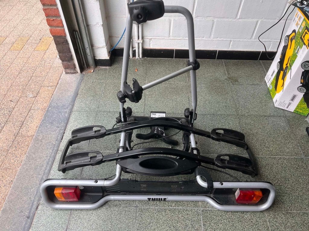 Fietsenrek Thule, Auto diversen, Fietsendragers, Ophalen, 2 fietsen, Zo goed als nieuw, Trekhaakdrager
