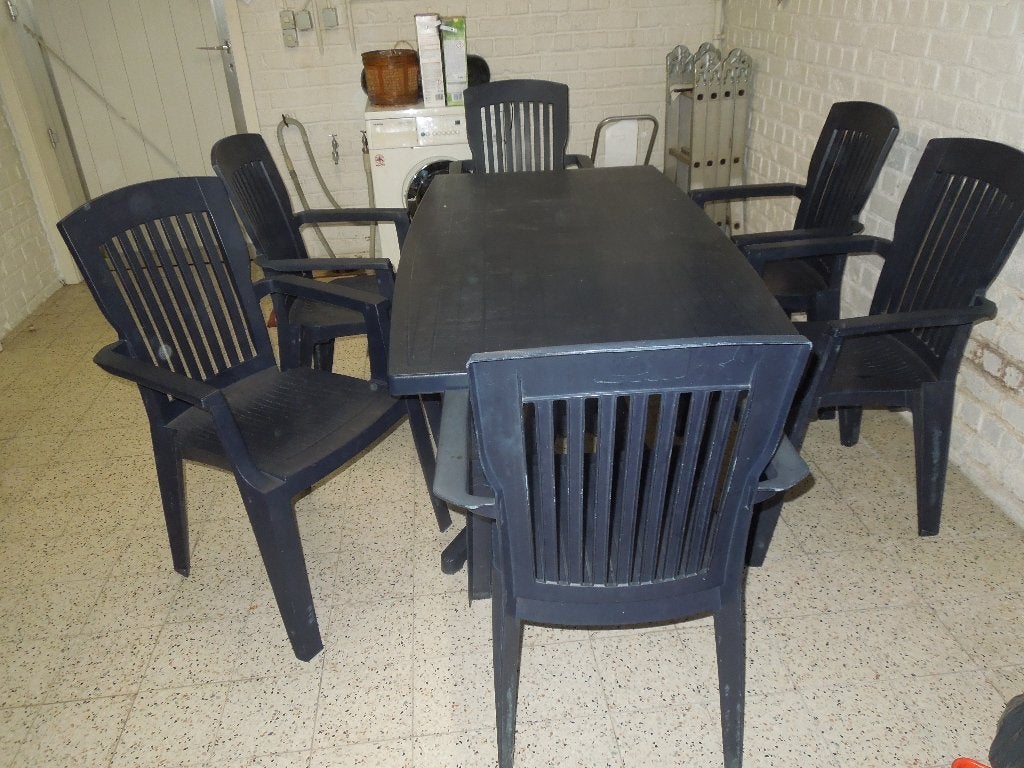 ensemble de jardin table + 6 chaises en plastique dur bleu, Enlèvement, Utilisé