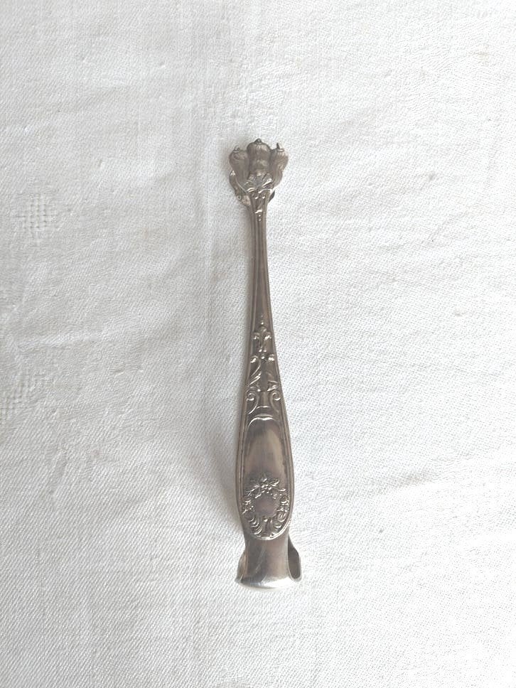 Oud suikerpincet Marguerite Model — Art Nouveau, Antiek en Kunst, Ophalen of Verzenden