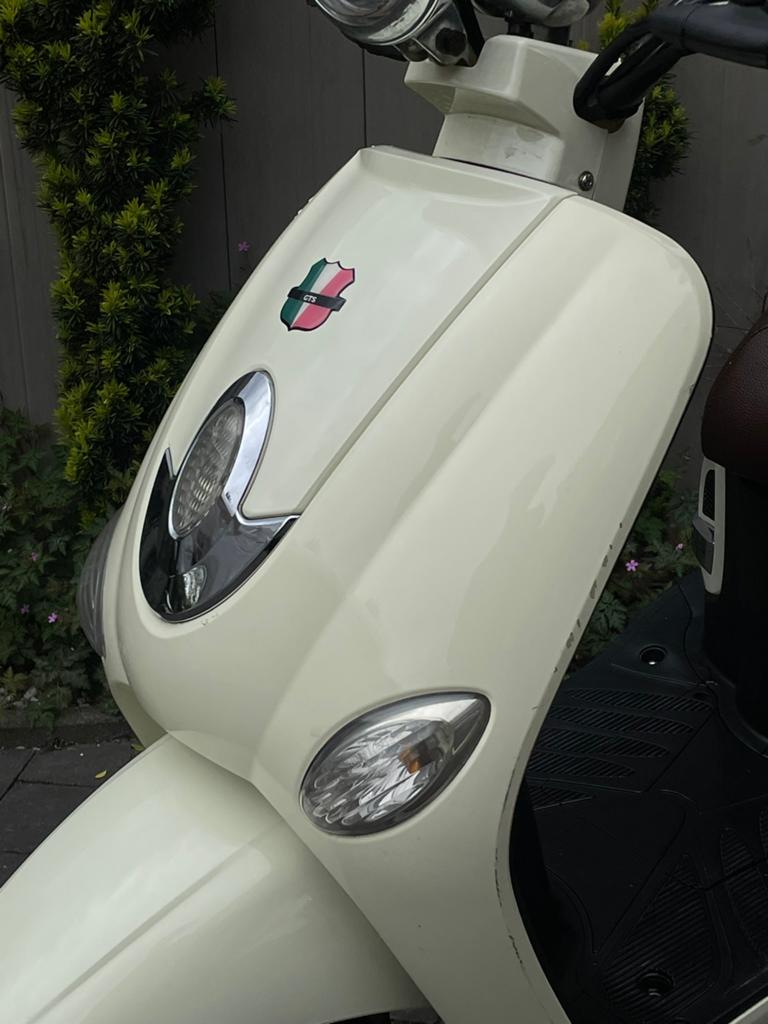 Scooter | A Klasse | Bj2019 | 7.060km | Start en rijdt Super, Fietsen en Brommers, Scooters | Overige merken, Piemonte, Klasse A (25 km/u)