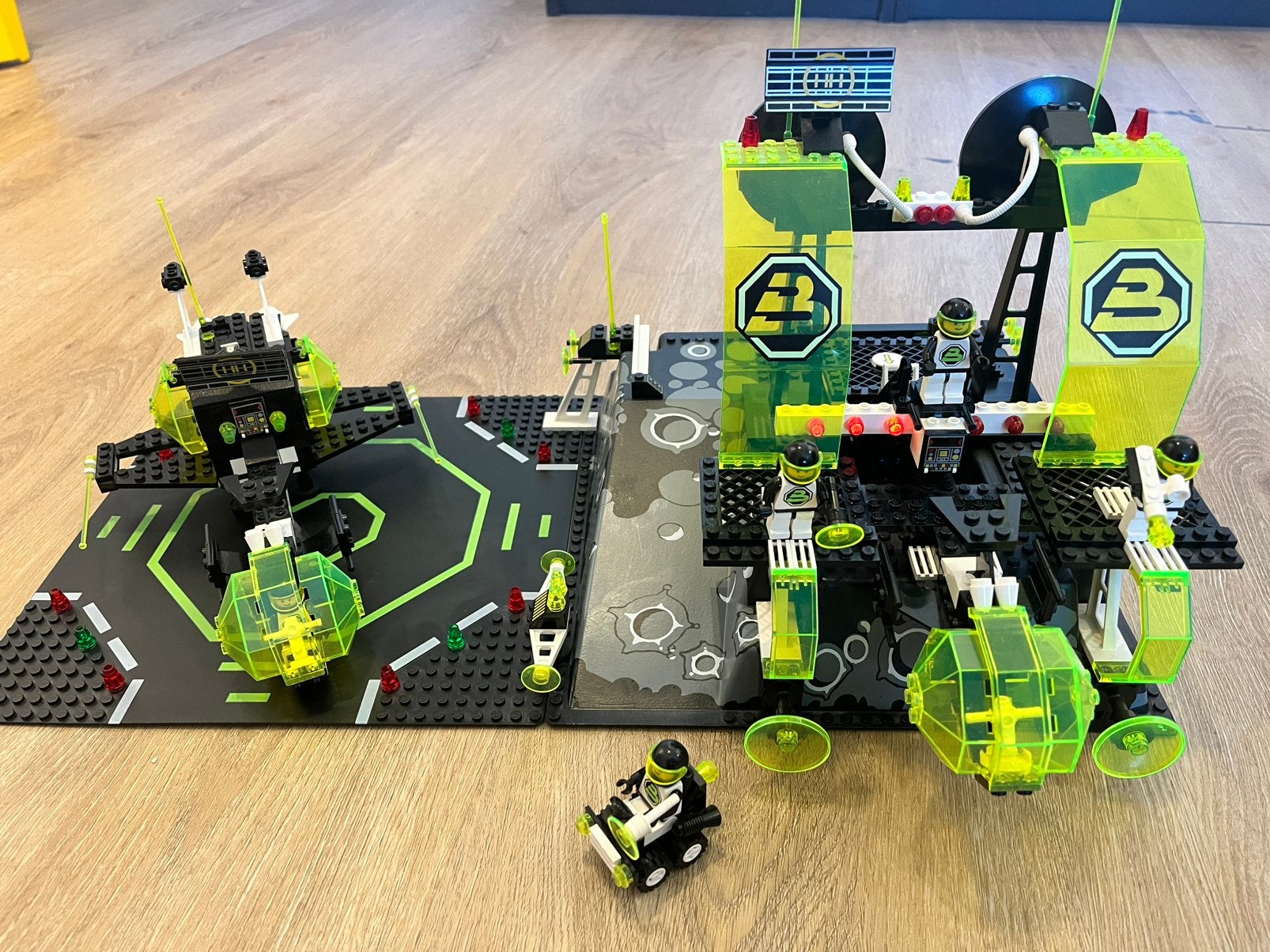 Lego 6988 Blacktron 2 Alpha Centauri Outpost, Enlèvement ou Envoi, Lego, Ensemble complet, Instructions incluses