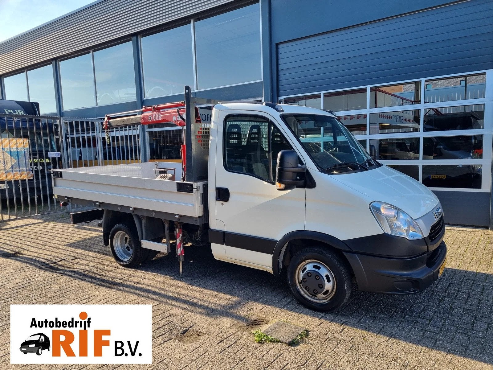 Iveco Daily 35C13 Open laadbak Kraan 850kg Maxilift Euro 5, Autos, Euro 5, Achat, 93 kW, Entreprise