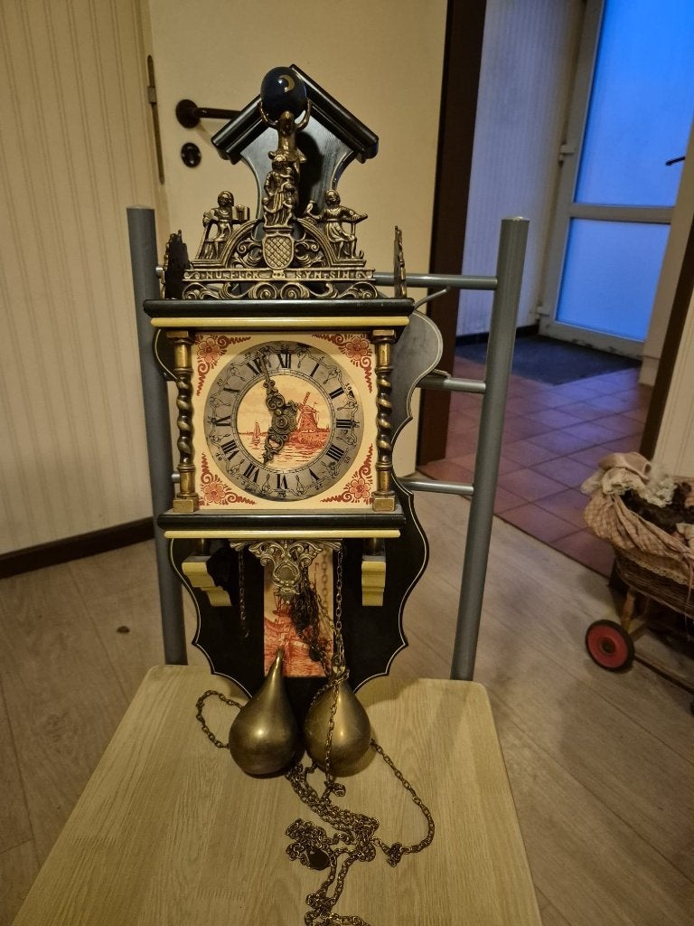 Hangklok, Antiek en Kunst, Ophalen