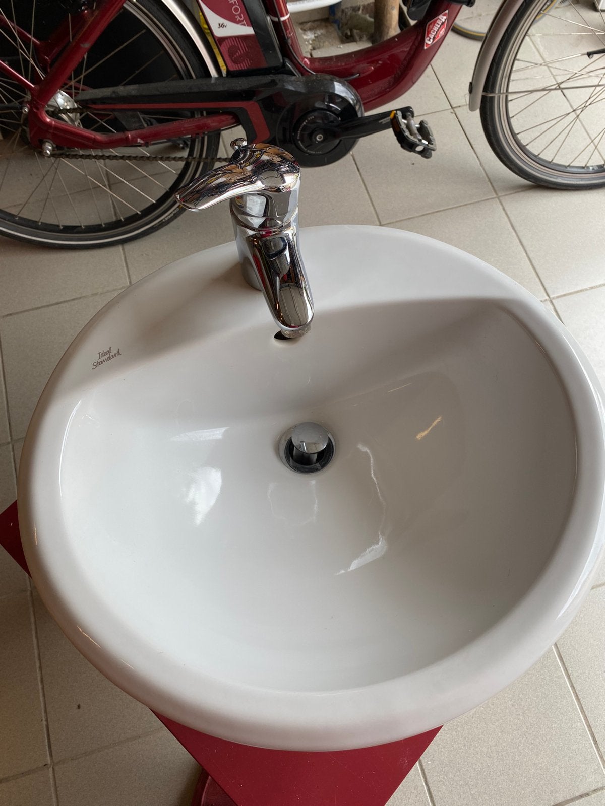 2 lavabos a encastrer, Ophalen, Zo goed als nieuw