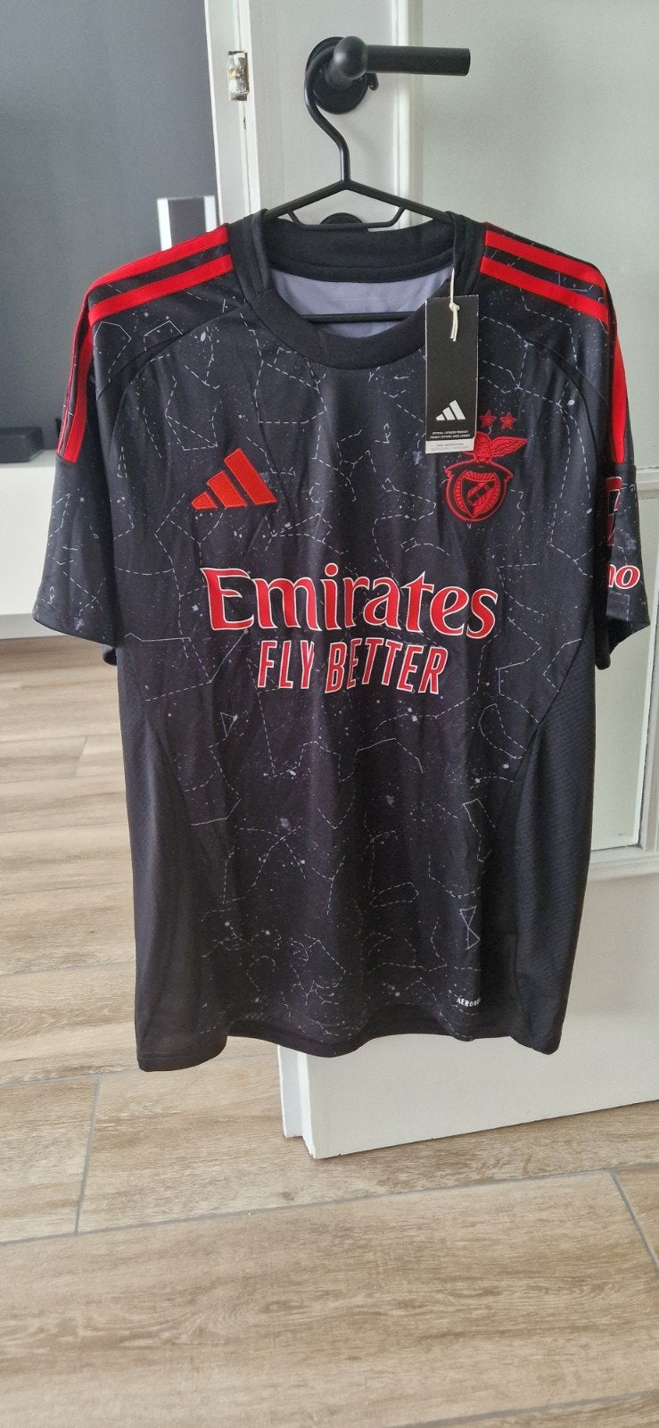 Officieel uitshirt van SL Benfica, Maat L, Ophalen of Verzenden, Nieuw, Shirt