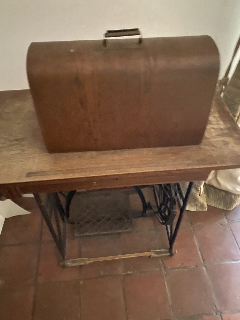 Ancienne machine à coudre PFAFF (petit meuble), Enlèvement