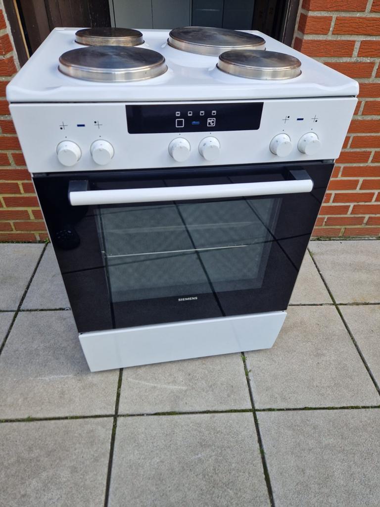 Elektriche fornuis met oven, Elektronische apparatuur, Fornuizen, Ophalen