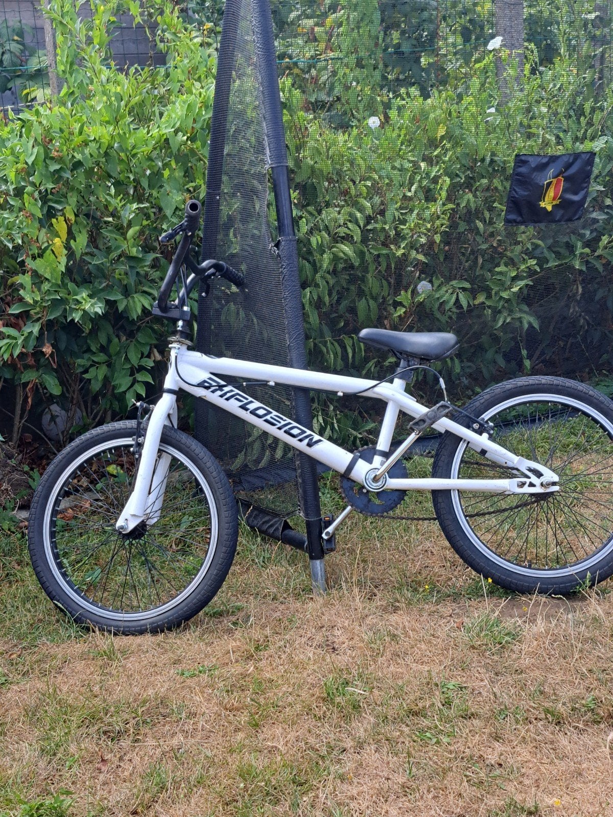 race bmx explosion wit 20 inch, Fietsen en Brommers, Ophalen, Explosion, Velgrem, Stuur 360° draaibaar