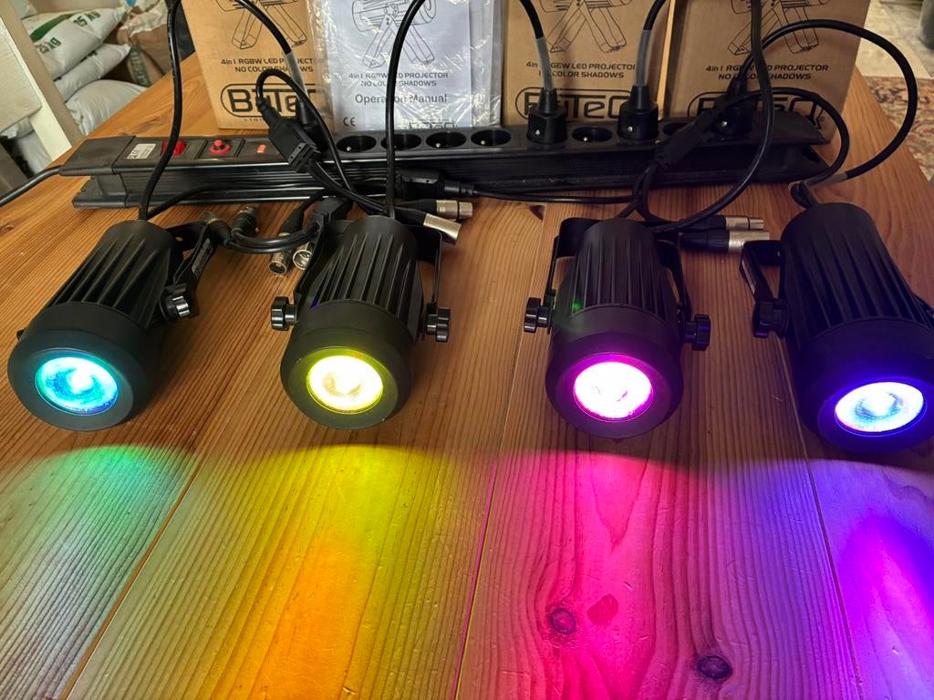 Briteq Led RGBW micro beamer, Musique & Instruments, Lumières & Lasers, Enlèvement ou Envoi, Comme neuf