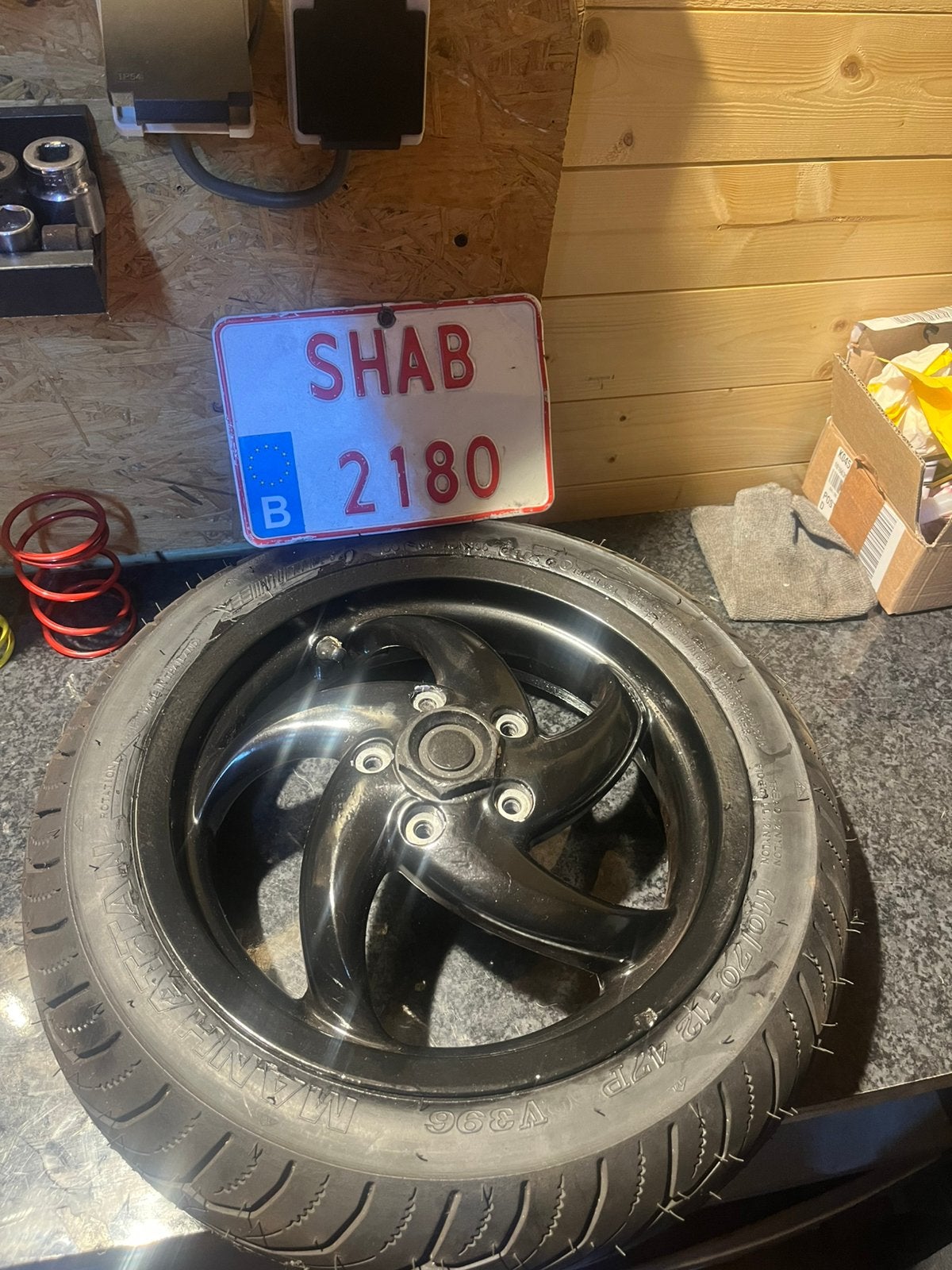 Gilera runner 50 dd achtervelg + nieuwe band, Ophalen of Verzenden, Zo goed als nieuw