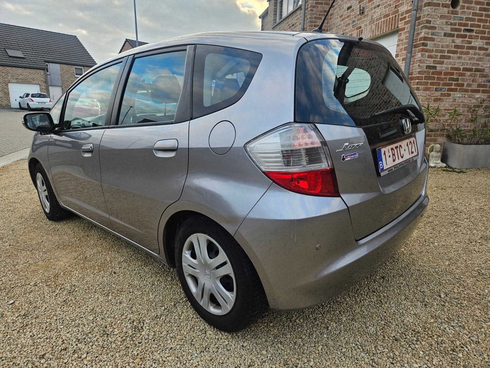 HONDA JAZZ ! AUTOMATIQUE ! GARANTIE 1AN, Auto's, Automaat, 63 kW, https://public.car-pass.be/vhr/15533aee-3b72-405d-af67-db1deac6b5c4