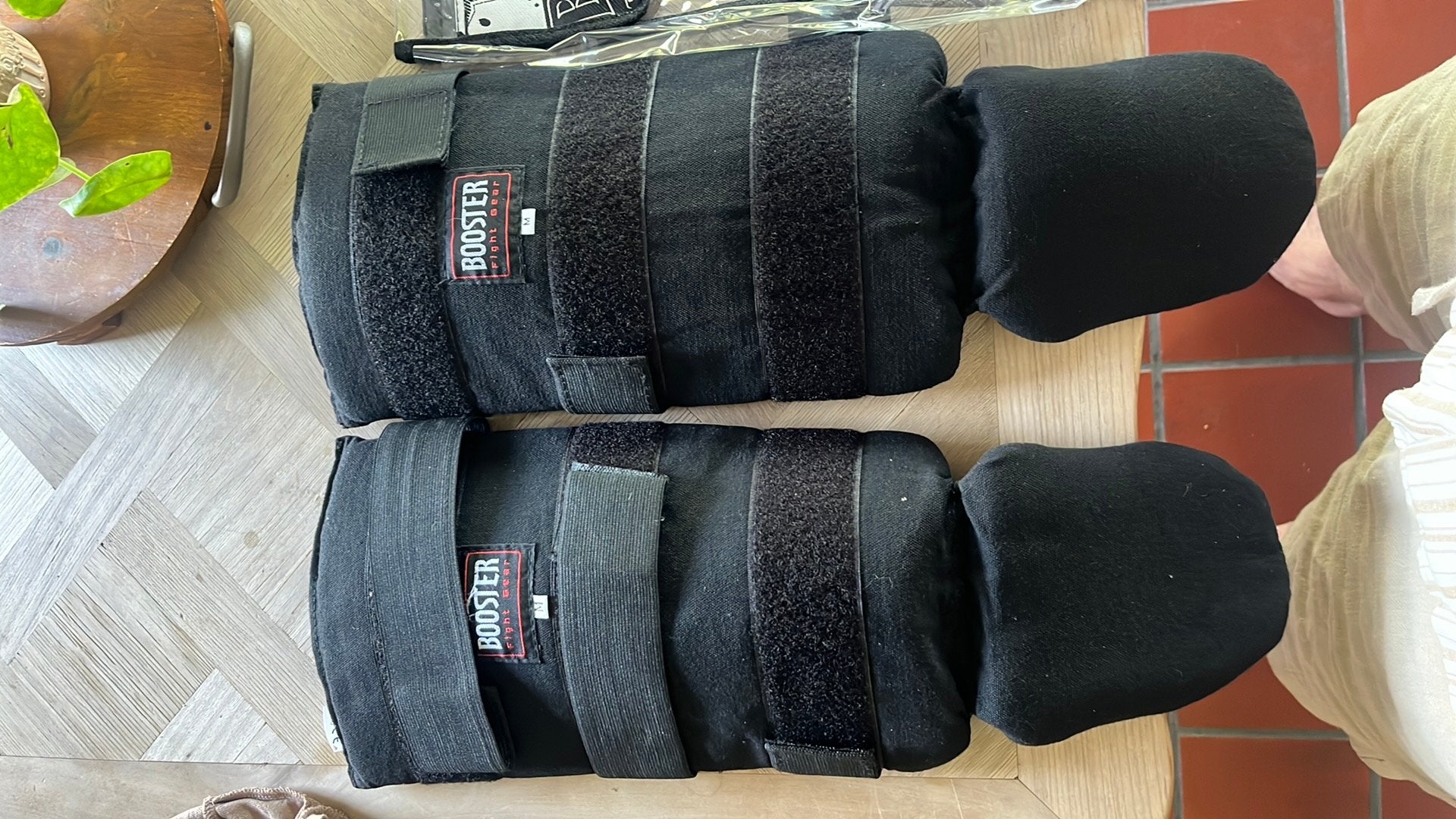Booster fightgear scheenbeschermers M, Sport en Fitness, Ophalen of Verzenden, Zo goed als nieuw