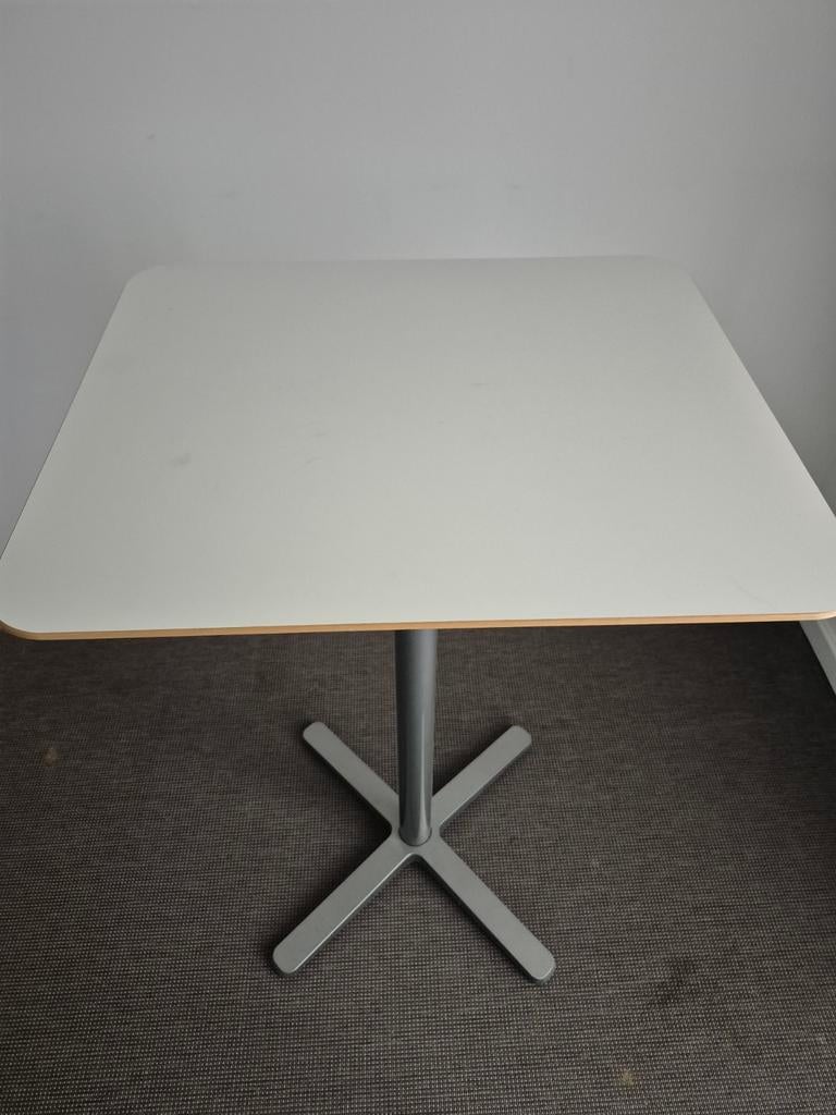 Table haute bois et métal Ikea, Maison & Meubles, Tables | Tables mange-debout