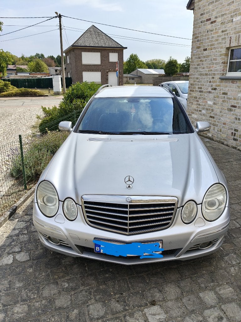 Mercedes E200 CDI  ( voor export ), Auto's, 100 kW, 4 deurs, Achterwielaandrijving, 4 cilinders