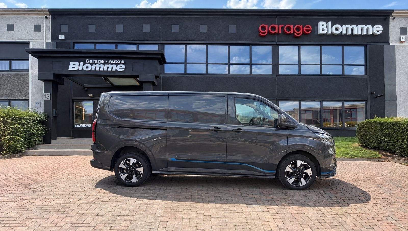 Ford Transit Custom SPORT 320 2.0 TDCI L2H1 NIEUW 5 jaar fab, Auto's, Dealer onderhouden, Stof, Gebruikt, Euro 6