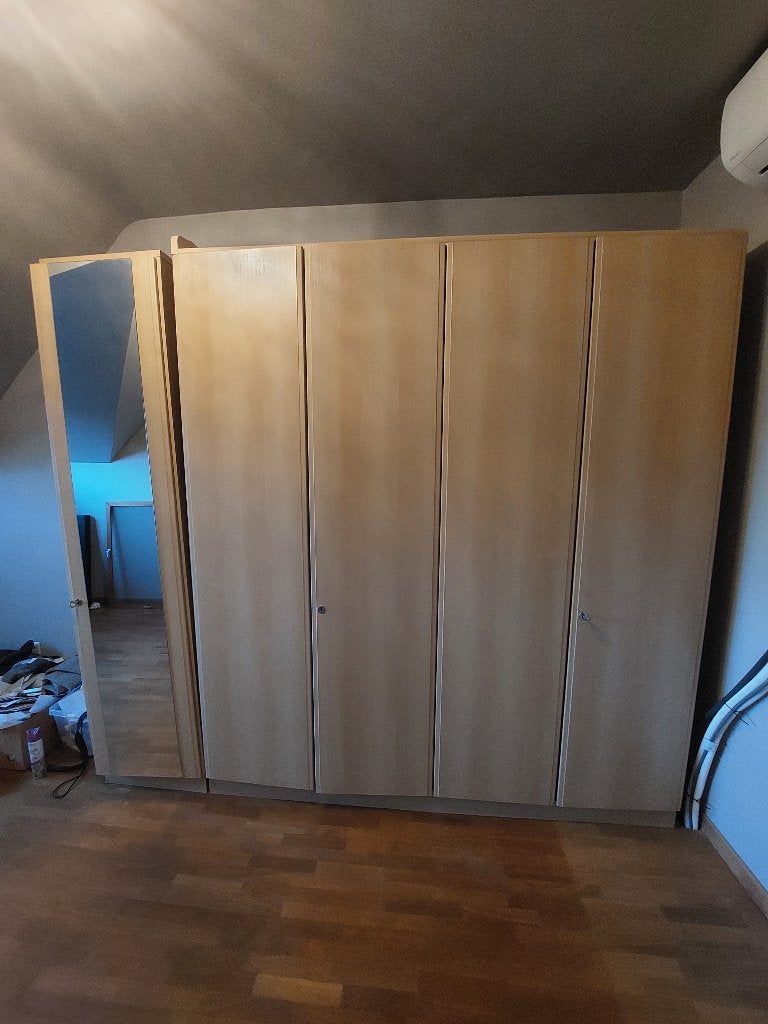 Kleerkast, Ophalen, Met deur(en)