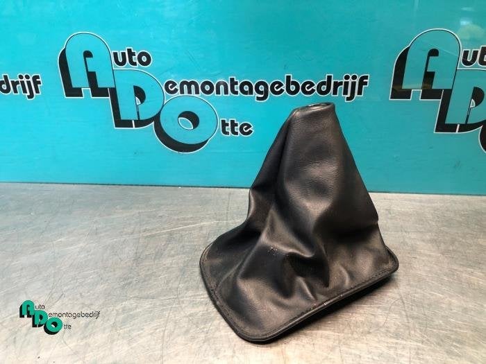 Enveloppe levier de vitesse d'un Mitsubishi Space Star (Spac, -, 3 mois de garantie, Utilisé, Mitsubishi