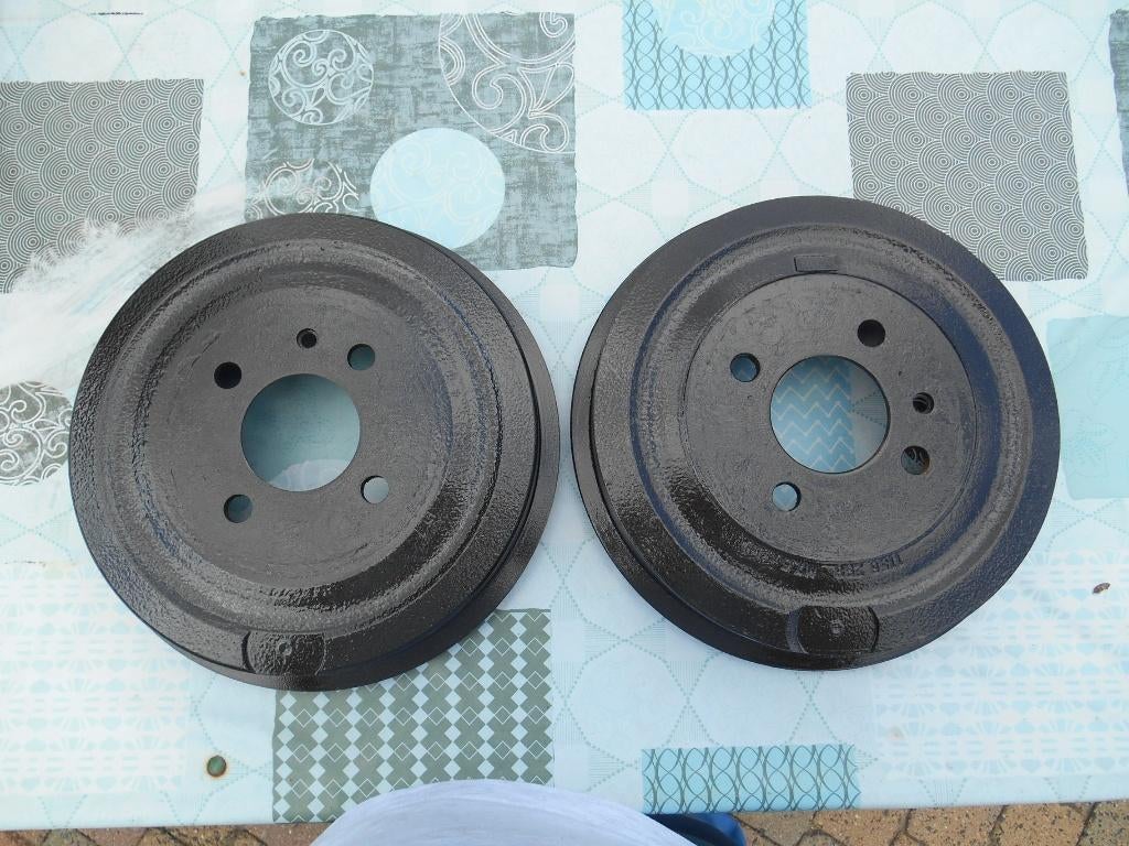 BMW E30 : Remtrommels 228,5 mm in goede staat, Ophalen, Gebruikt, BMW