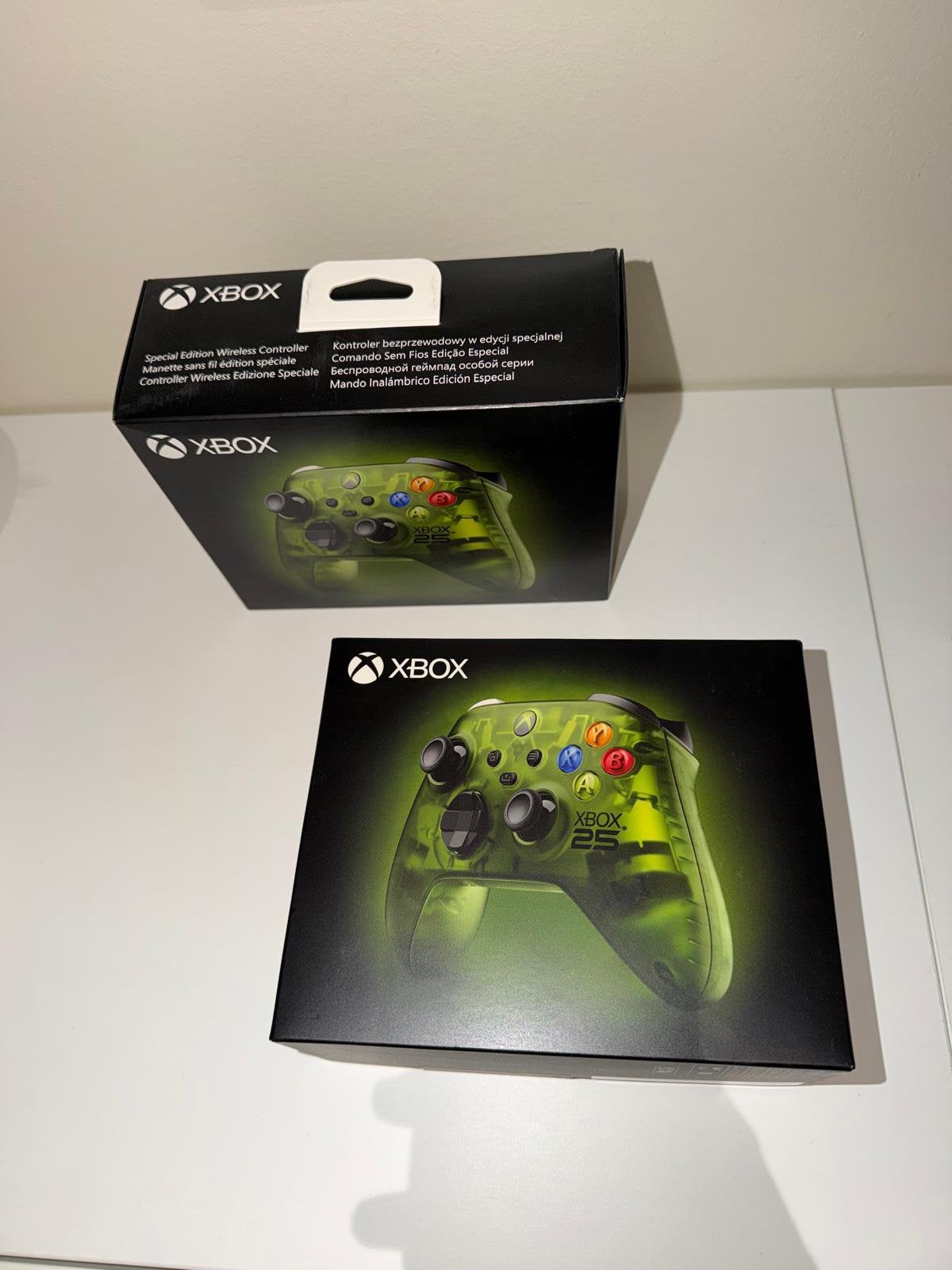 Manette xbox x25 edition limite, Animaux & Accessoires, Enlèvement ou Envoi, Comme neuf