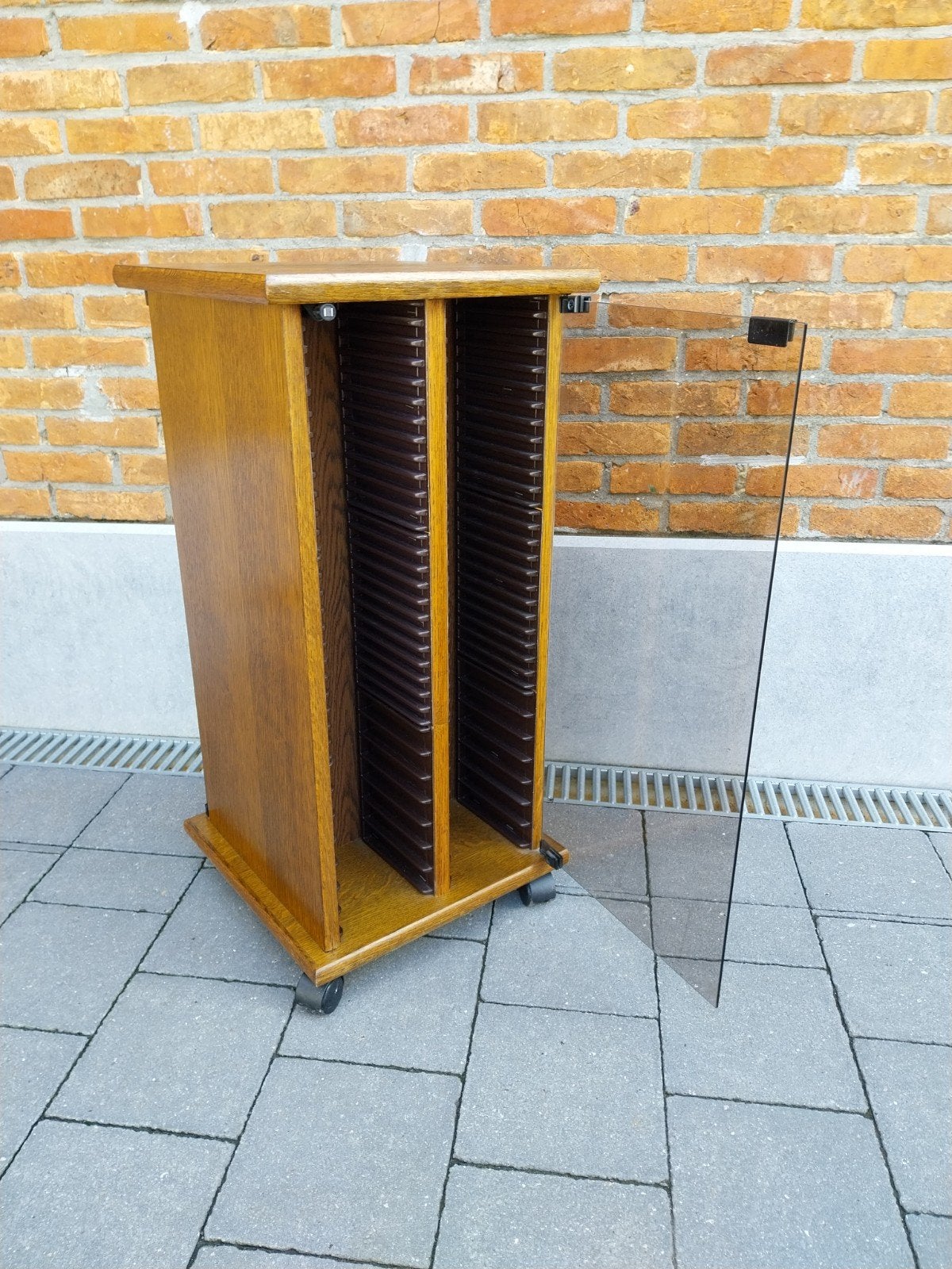 Cd-kastje, Huis en Inrichting, Ophalen, Zo goed als nieuw, Hout, Cd's