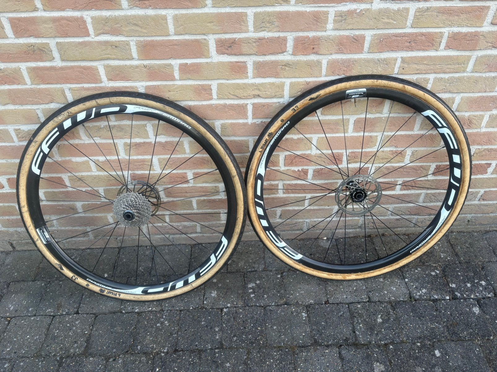 Ffwd tubewielen disc carbon, 28 inch, Gebruikt, Carbon, Heren